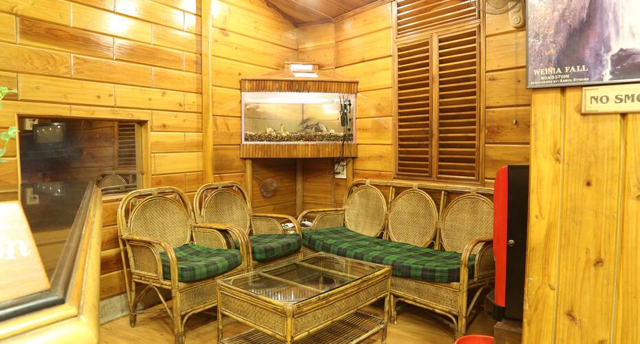 Hotel Broadway, Shillong 3